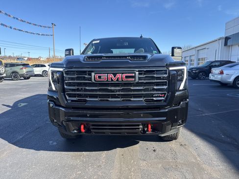 New 2026 GMC Sierra 2500 AT4 image 9