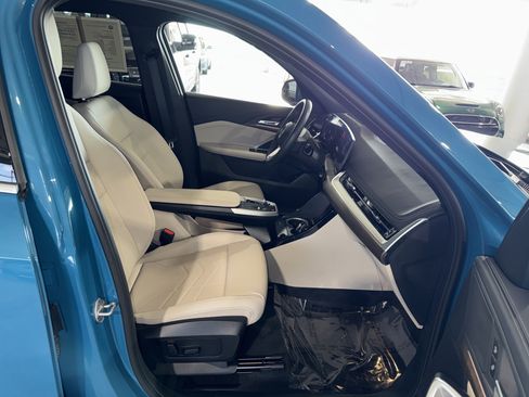 Used 2025 BMW X1 xDrive28i w/ Technology Package AWD/4WD image 11