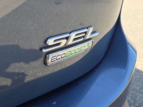 Used 2018 Ford Edge SEL FWD image 30