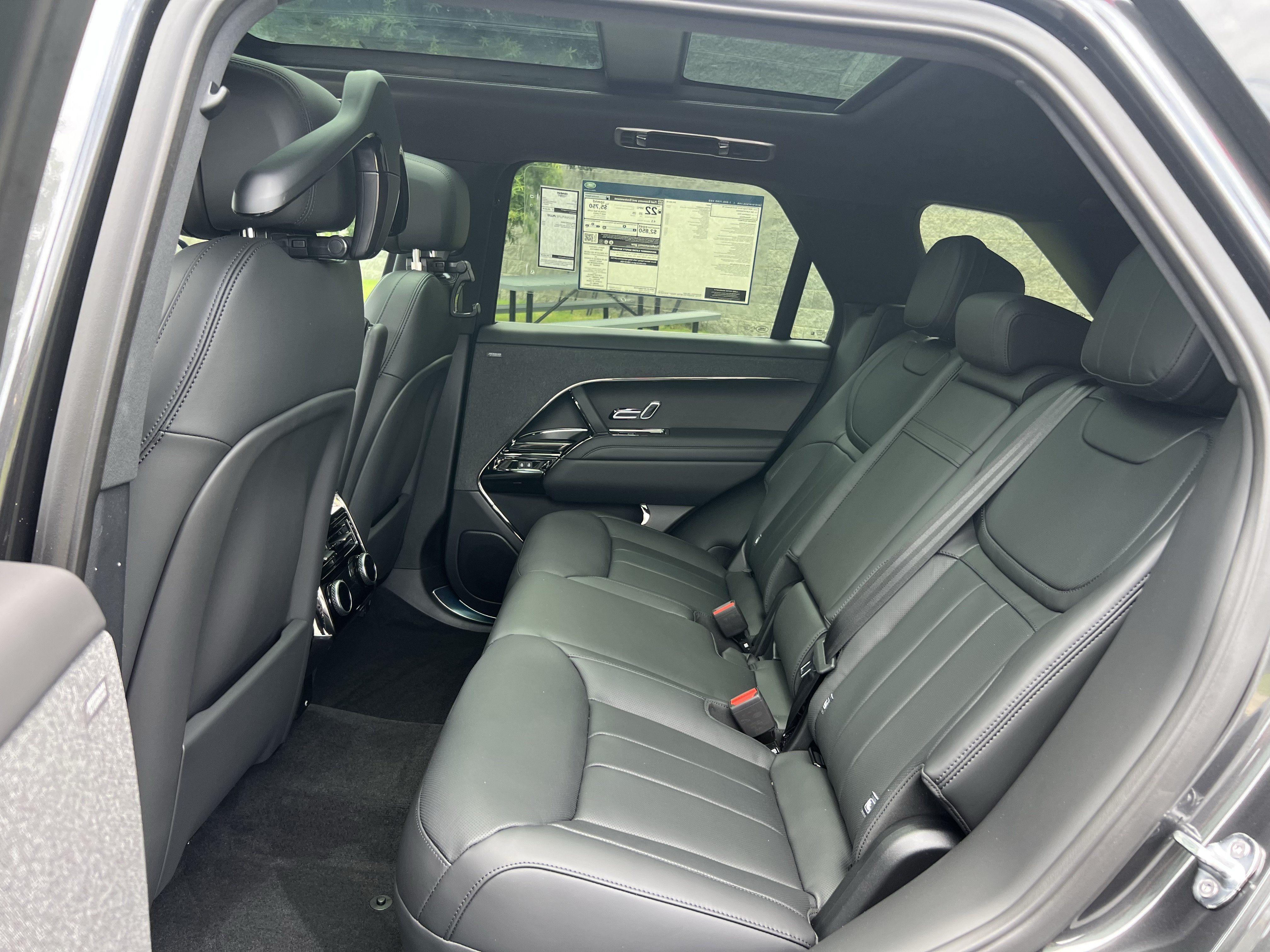 New 2026 Land Rover Range Rover Sport Dynamic SE AWD/4WD image 24
