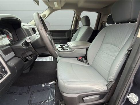 Used 2017 RAM 1500 Express image 10