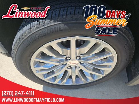 Used 2025 GMC Sierra 1500 Denali w/ Technology Package AWD/4WD image 6