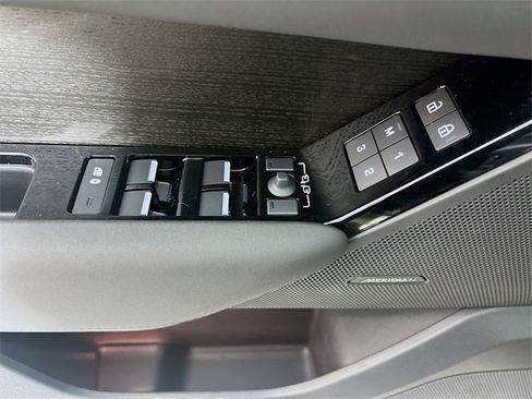 New 2026 Land Rover Range Rover Velar Dynamic SE image 20