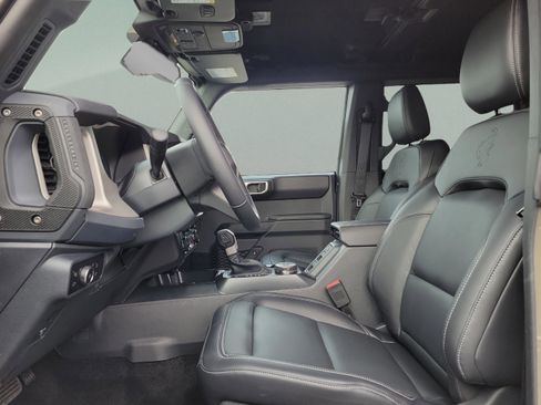 New 2025 Ford Bronco Outer Banks AWD/4WD image 12