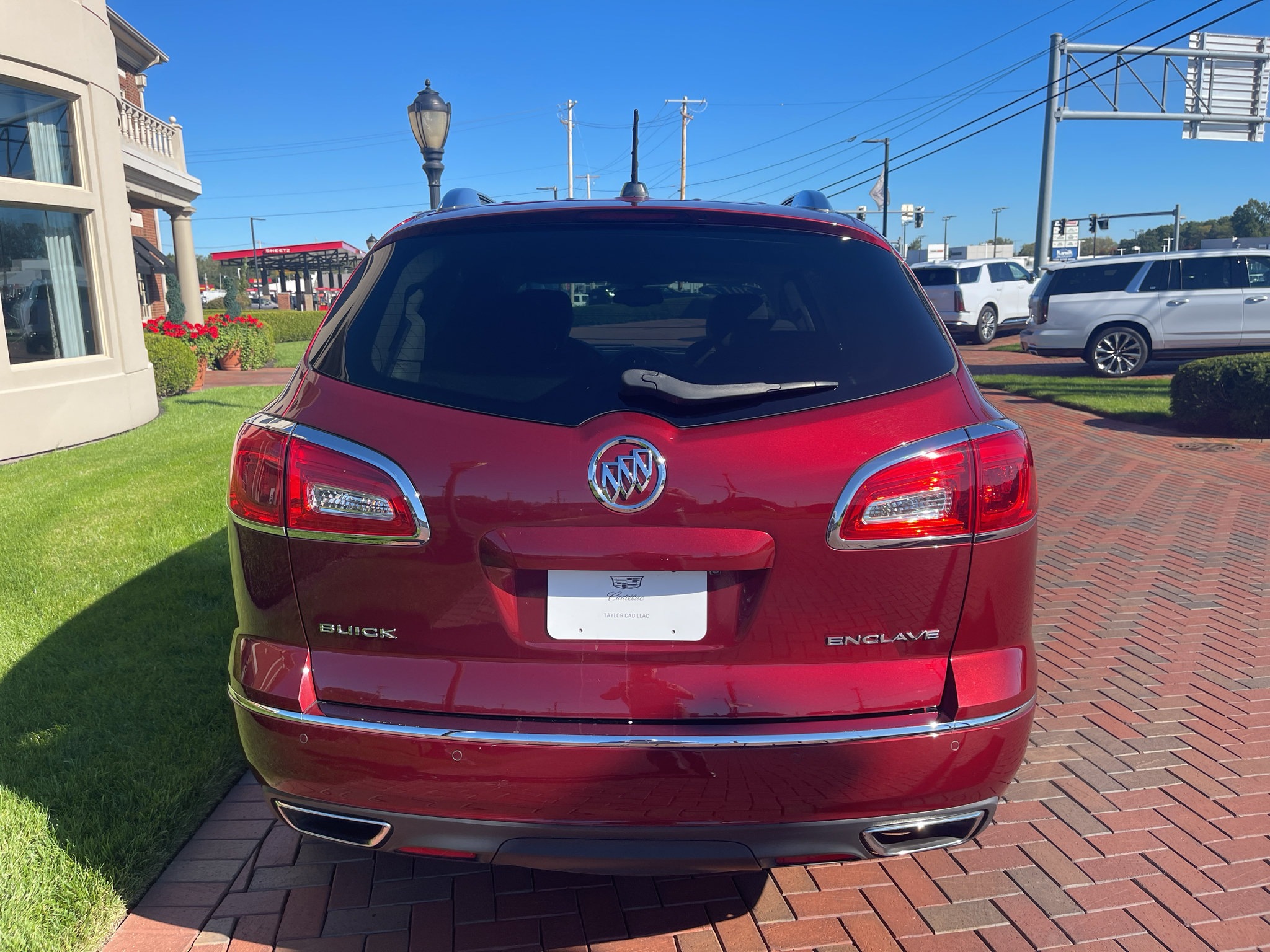 Used 2017 Buick Enclave Convenience FWD image 9