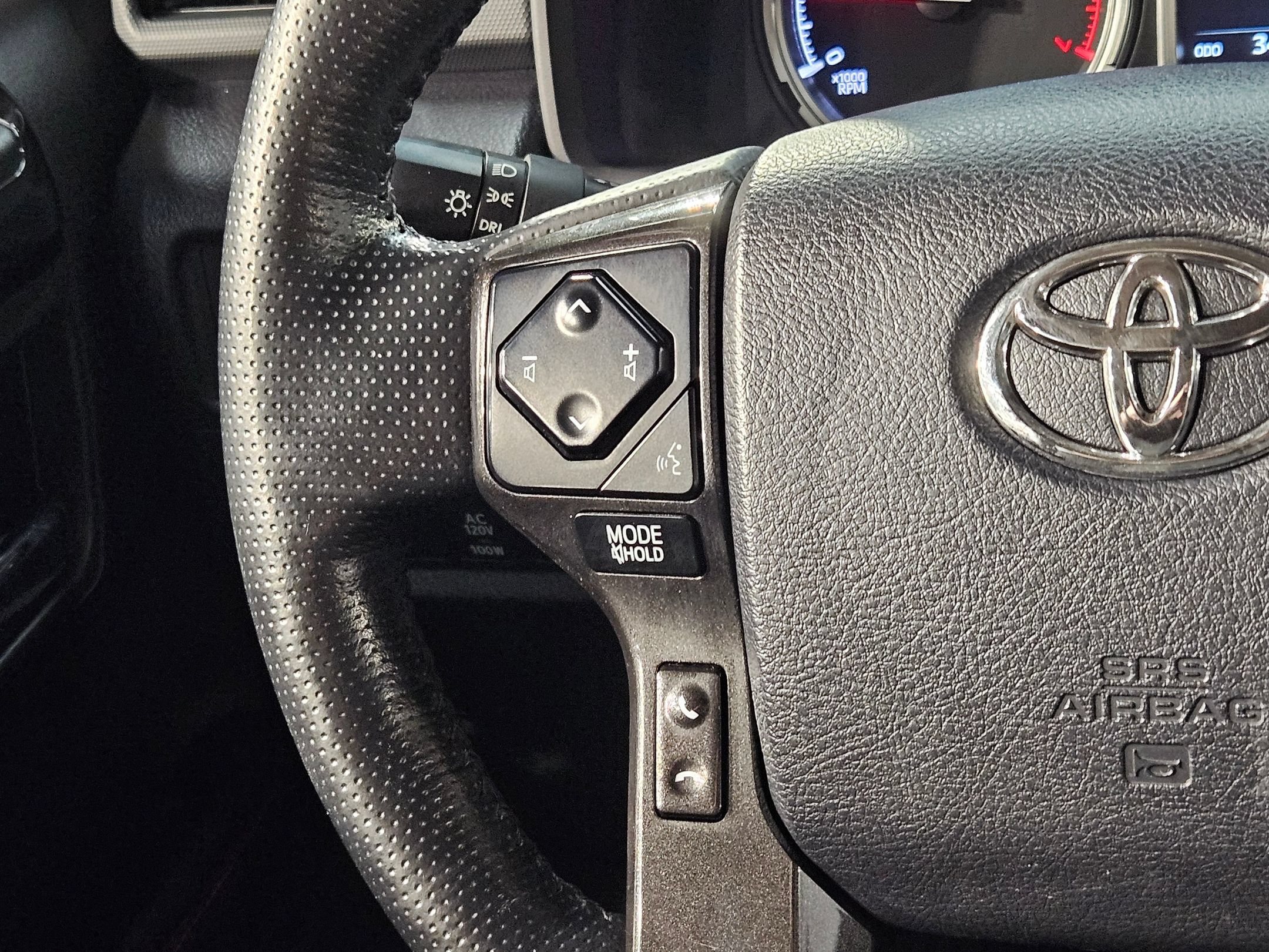 Certified 2023 Toyota 4Runner TRD Off-Road Premium w/ Moonroof Package AWD/4WD image 28