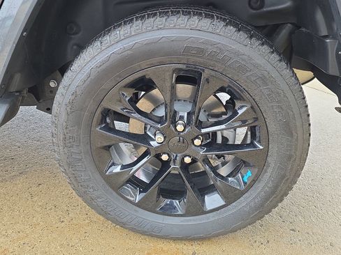 Used 2023 Jeep Wrangler Unlimited Sahara w/ Cold Weather Group image 6