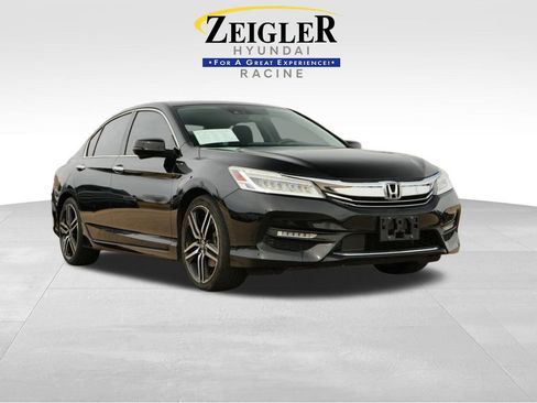 Used 2016 Honda Accord Touring image 1