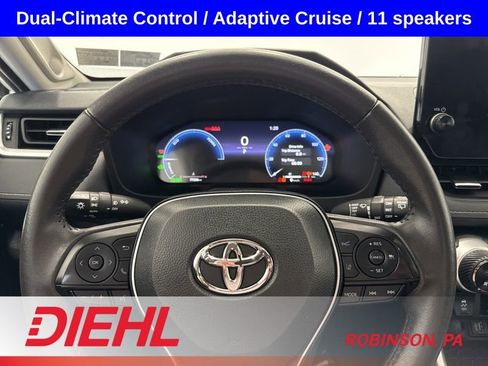 Used 2025 Toyota RAV4 Limited AWD/4WD image 27