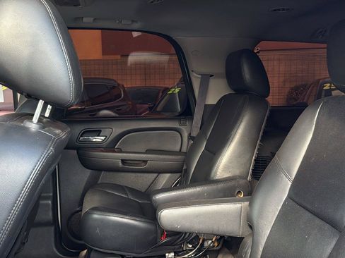 Used 2011 Chevrolet Tahoe LTZ RWD image 23
