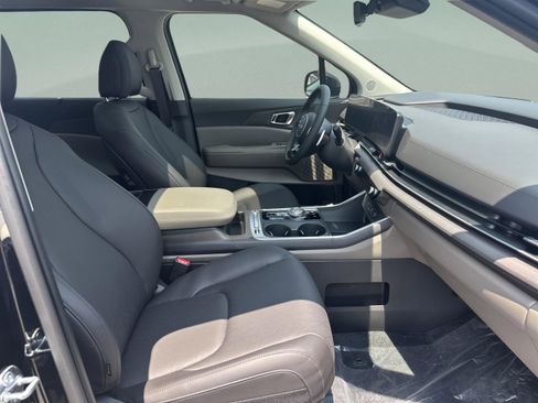 New 2025 Kia Carnival SX FWD image 44