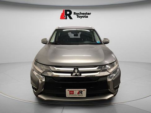 Used 2016 Mitsubishi Outlander GT AWD/4WD image 2