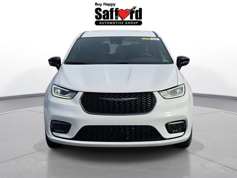 New 2026 Chrysler Pacifica Select AWD/4WD image 8