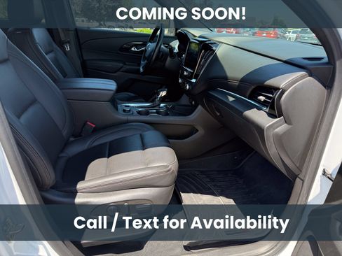 Used 2023 Chevrolet Traverse RS AWD/4WD image 12