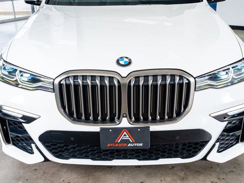 Used 2021 BMW X7 M50i w/ Executive Package image 15