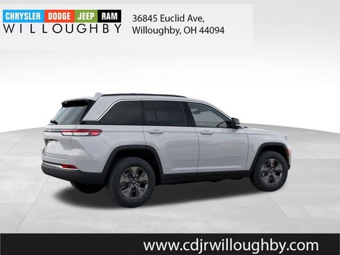 New 2025 Jeep Grand Cherokee Limited 4xe AWD/4WD image 4