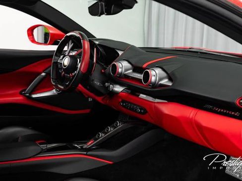 Used 2020 Ferrari 812 Superfast RWD image 49