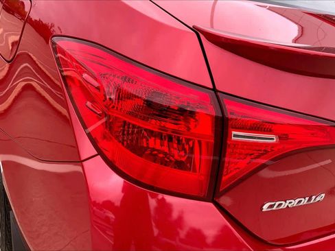 Used 2017 Toyota Corolla SE w/ Carpet Mat Package (TMS) FWD image 27