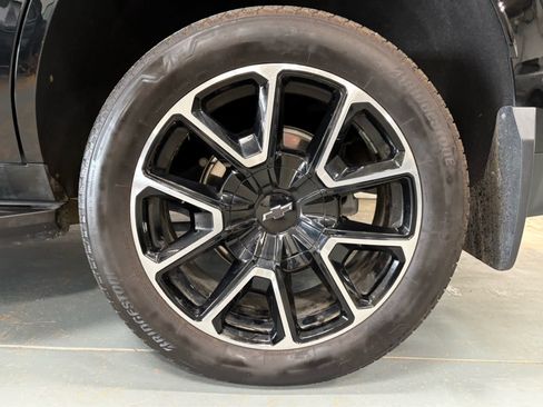 Used 2024 Chevrolet Tahoe RST w/ Sport Performance Package AWD/4WD image 10