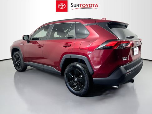Used 2021 Toyota RAV4 LE image 6