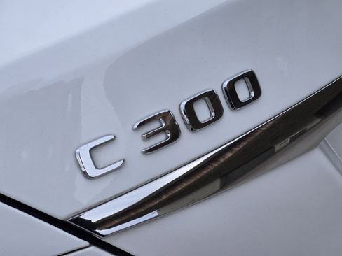 Used 2018 Mercedes-Benz C 300 4MATIC Sedan image 19
