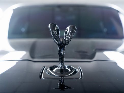 Used 2020 Rolls-Royce Cullinan Black Badge image 8