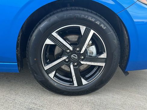 Used 2025 Nissan Sentra SV FWD image 15