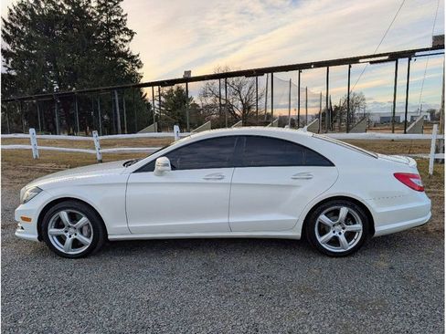 Used 2013 Mercedes-Benz CLS 550 550 4MATIC w/ Premium I Pkg image 4
