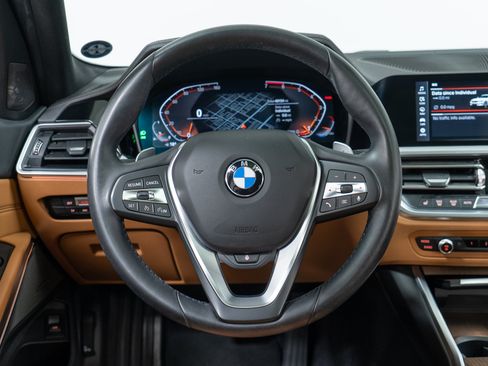Used 2019 BMW 330i xDrive Sedan w/ Premium Package AWD/4WD image 17