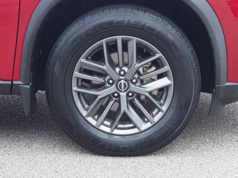 Used 2023 Nissan Rogue S FWD image 9