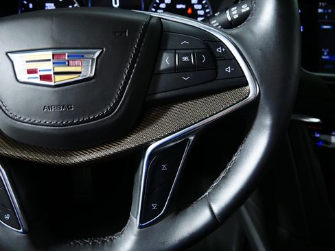 Used 2018 Cadillac XT5 Platinum w/ Driver Assist Package AWD/4WD image 28