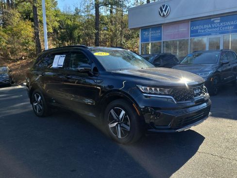 Used 2023 Kia Sorento S w/ Panoramic Sunroof Package image 1