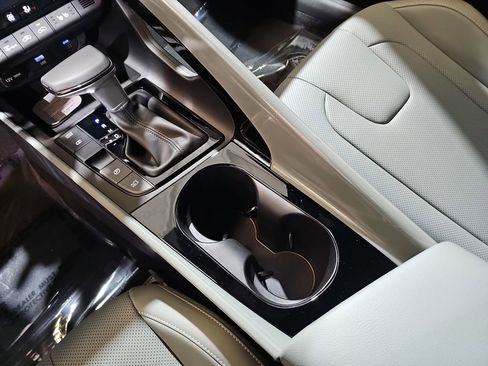 New 2026 Hyundai Elantra Limited FWD image 24