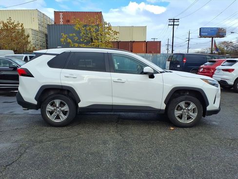 Used 2024 Toyota RAV4 XLE image 8