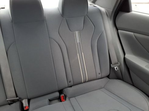 Used 2023 Hyundai Elantra SEL w/ Convenience Package FWD image 20