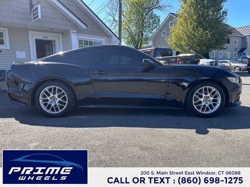 Used 2017 Ford Mustang Coupe RWD image 8