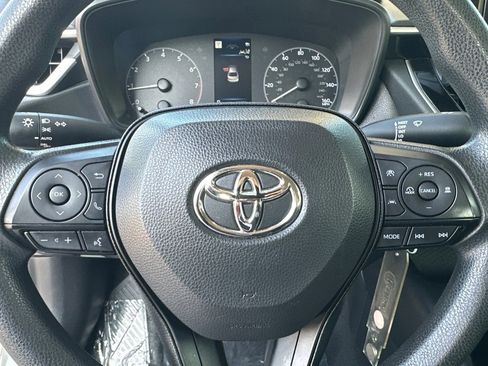 Used 2023 Toyota Corolla LE image 21