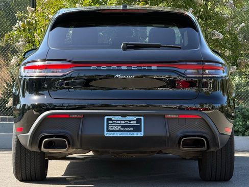 Certified 2024 Porsche Macan AWD/4WD image 6