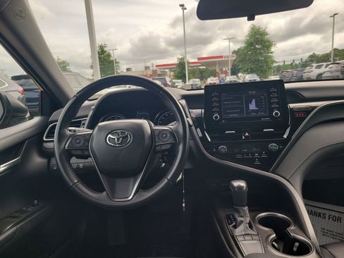Used 2024 Toyota Camry SE FWD image 23