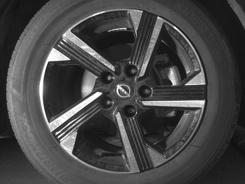 Used 2025 Nissan Sentra SV FWD image 13
