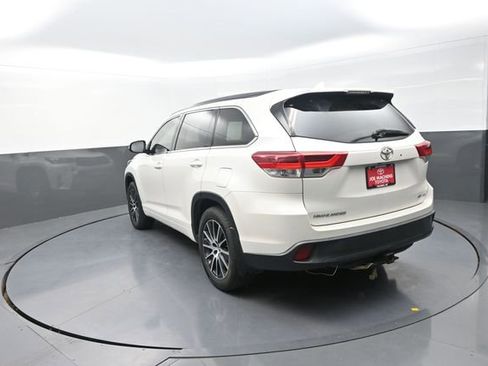 Used 2018 Toyota Highlander SE AWD/4WD image 52