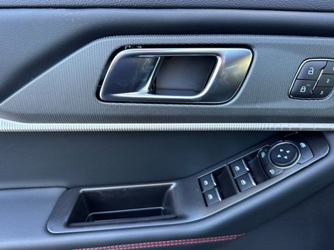 New 2026 Ford Explorer ST-Line w/ ST-Line Street Pack image 10