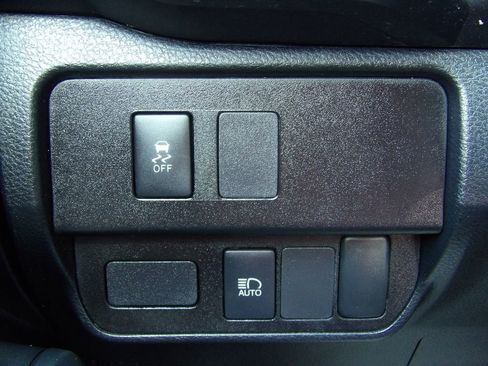 Used 2020 Toyota Tacoma SR image 19