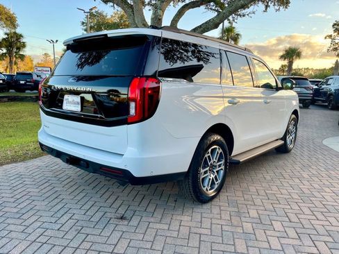 Used 2025 Ford Expedition Active image 6