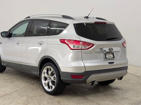 Used 2015 Ford Escape SE w/ SE Chrome Package image 3