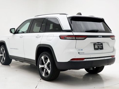 Used 2023 Jeep Grand Cherokee 4WD 4xe image 6