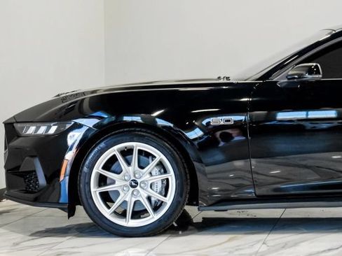 Used 2024 Ford Mustang GT Premium RWD image 17