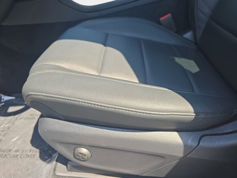 Used 2025 Mercedes-Benz GLE 350 4MATIC image 28