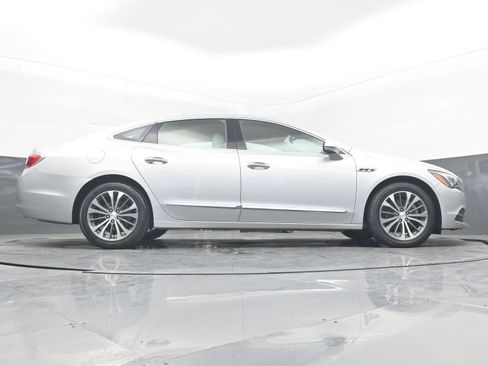Used 2017 Buick LaCrosse Essence FWD image 30