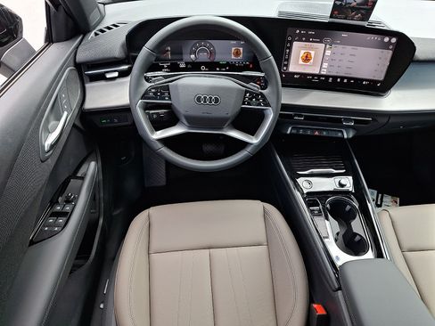 New 2026 Audi Q3 quattro 2.0T AWD/4WD image 7